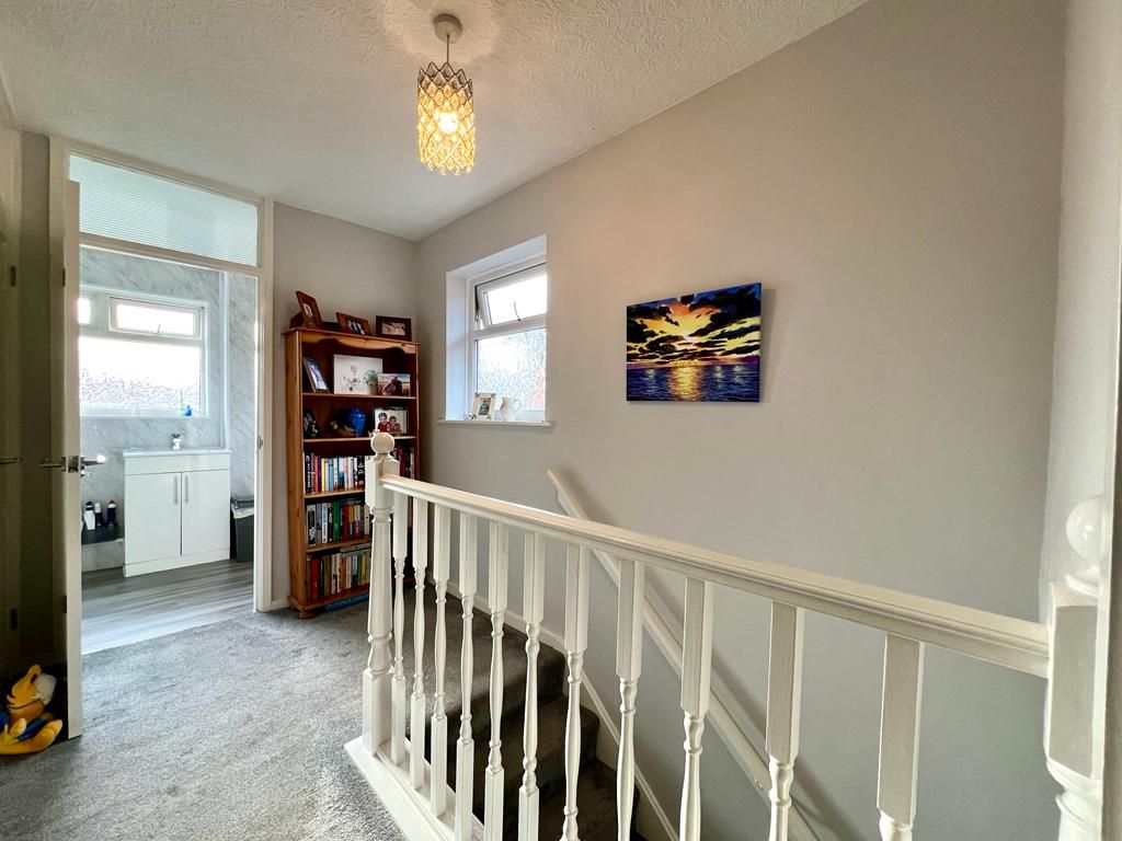 3 bedroom link detached house Sold in Coventry - Photograph 12.