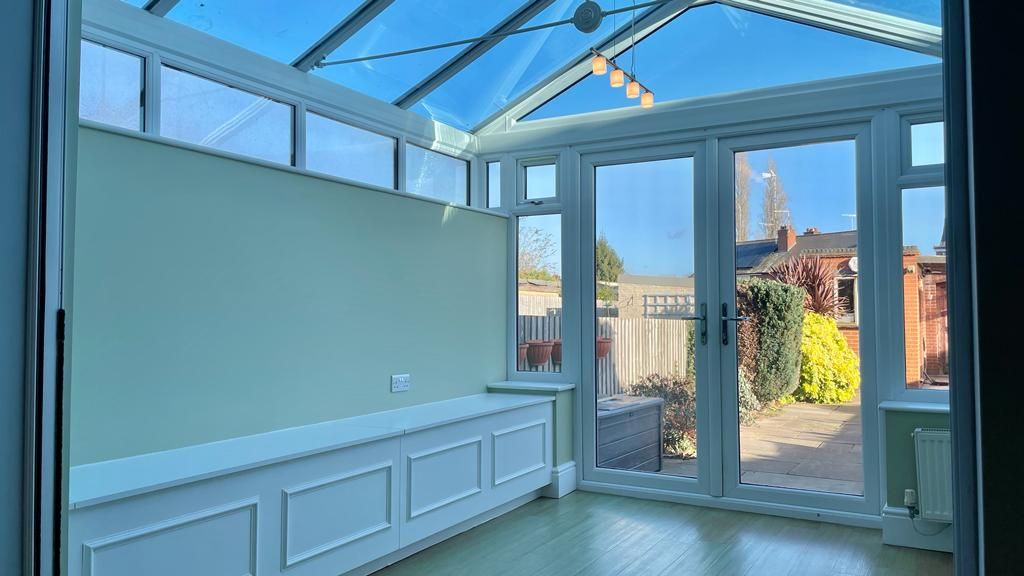 4 bedroom mid terraced house Sold in Coventry - Photograph 6.