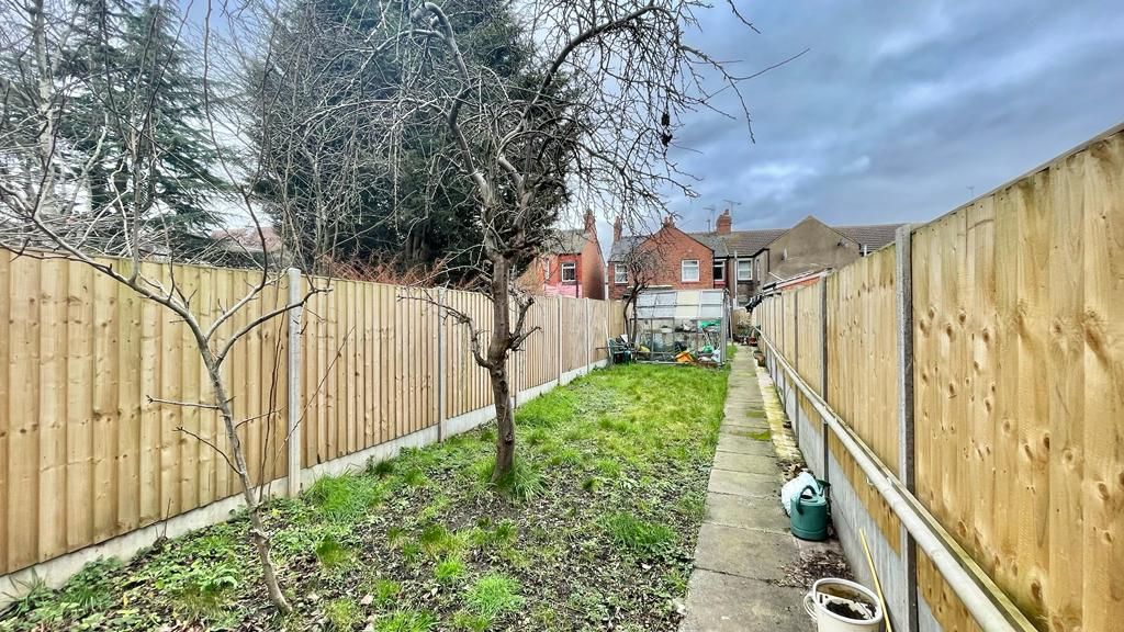 3 bedroom mid terraced house Sold in Coventry - Photograph 2.