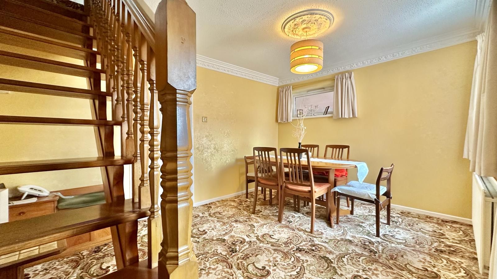 4 bedroom detached house Sold in Coventry - Photograph 4.
