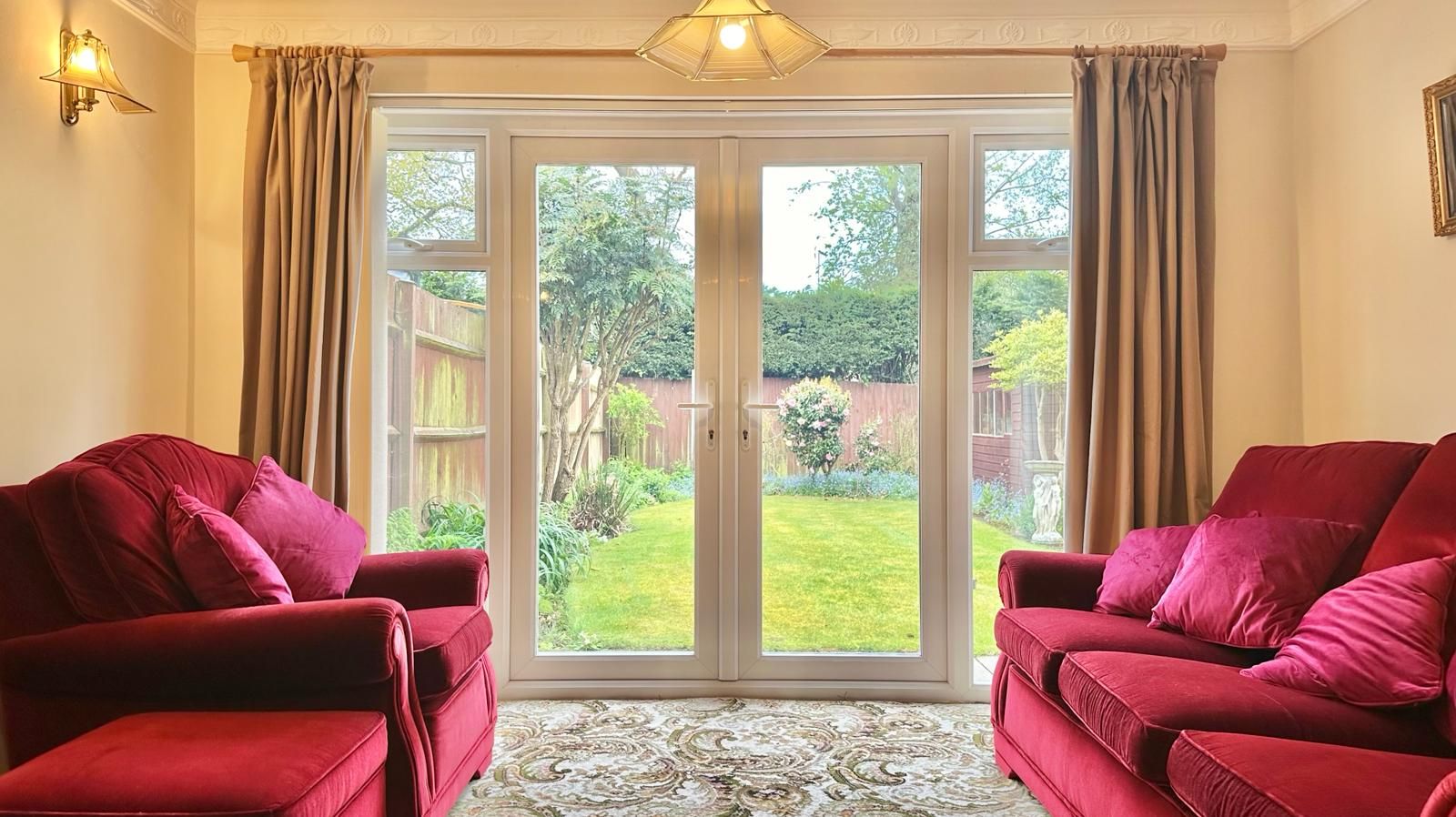 4 bedroom detached house Sold in Coventry - Photograph 8.
