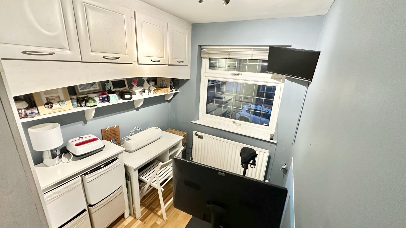 4 bedroom semi-detached house Sold in Coventry - Photograph 20.