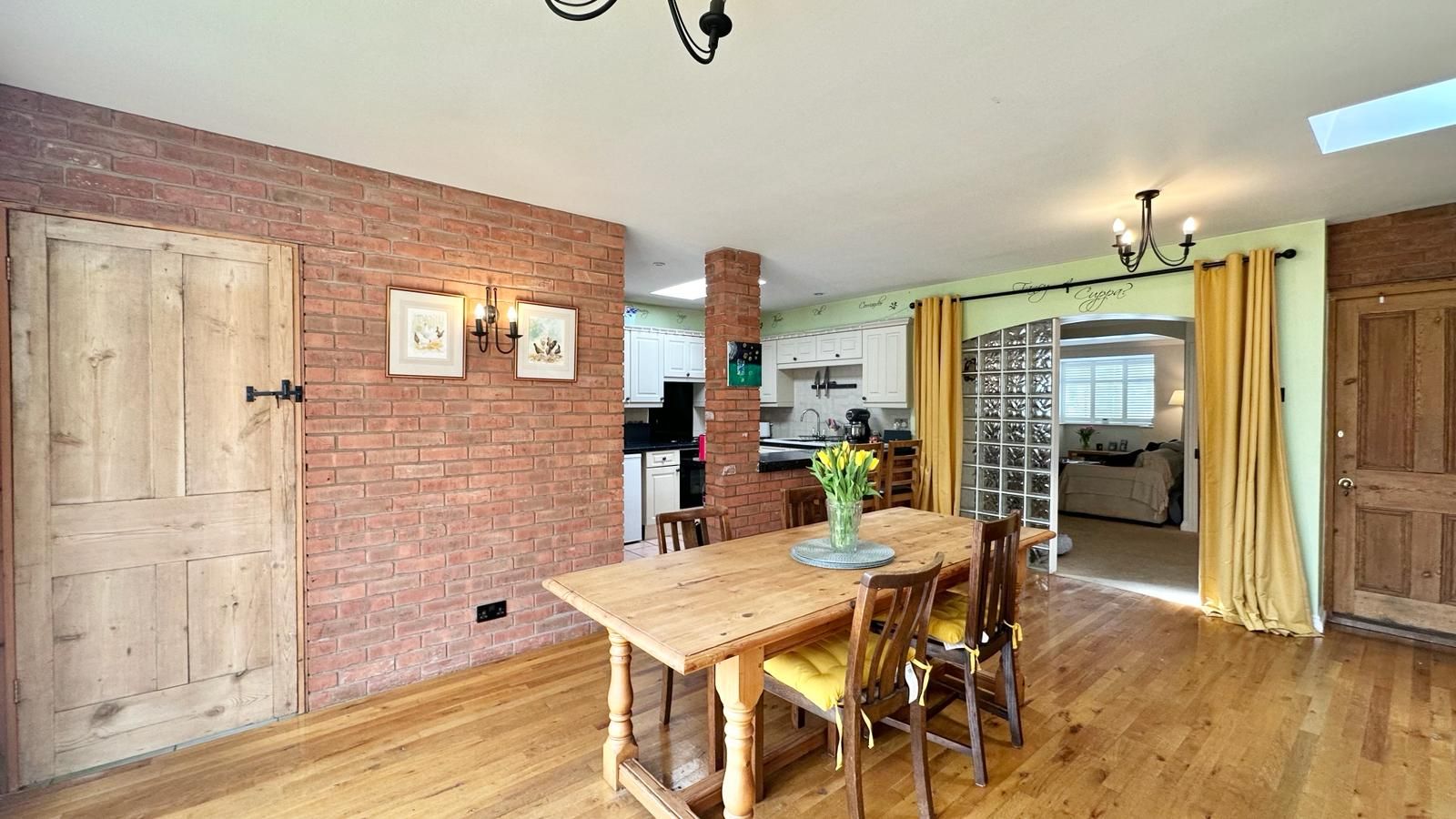 3 bedroom semi-detached house Sold in Coventry - Photograph 8.
