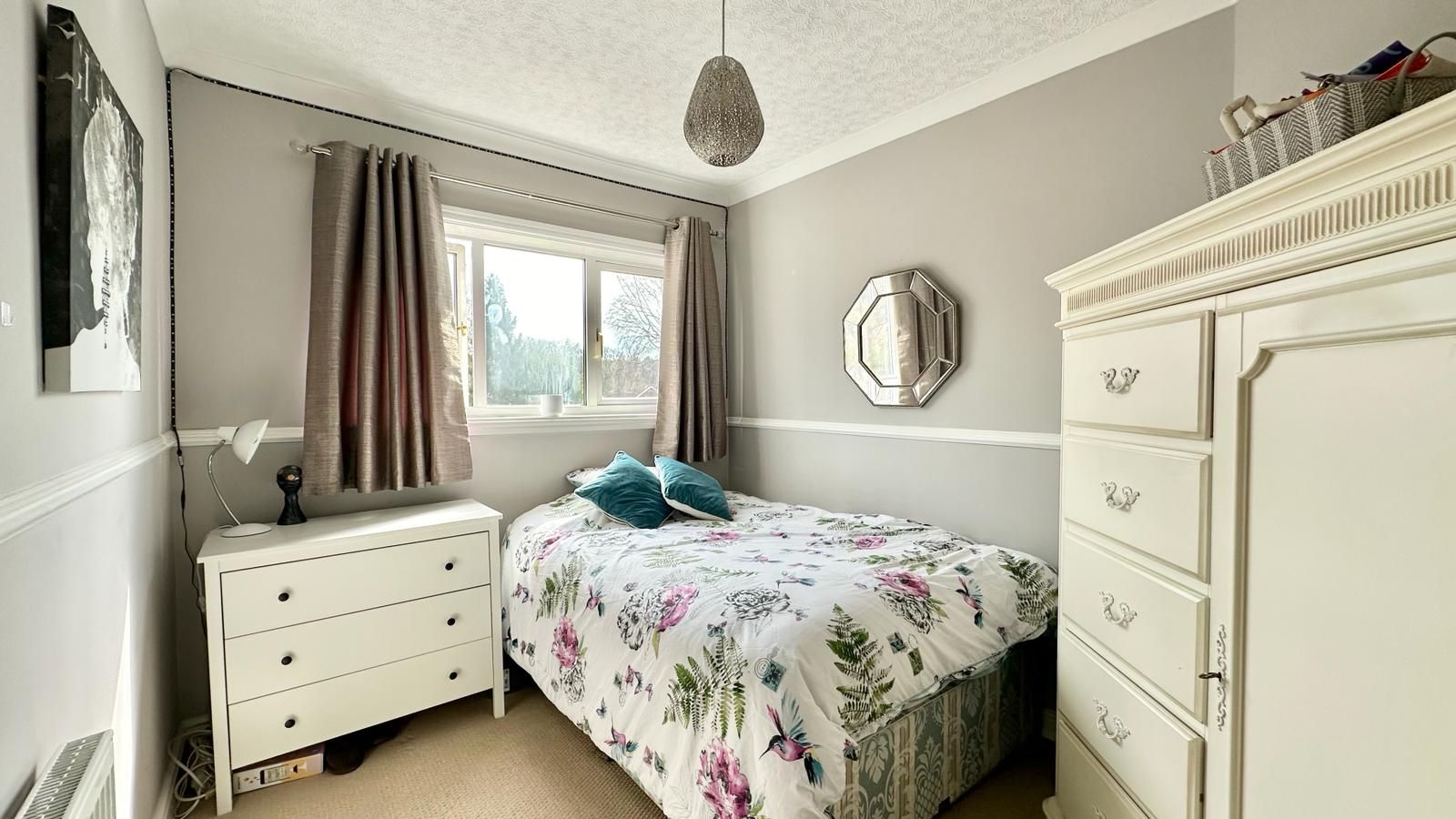 3 bedroom semi-detached house Sold in Coventry - Photograph 17.