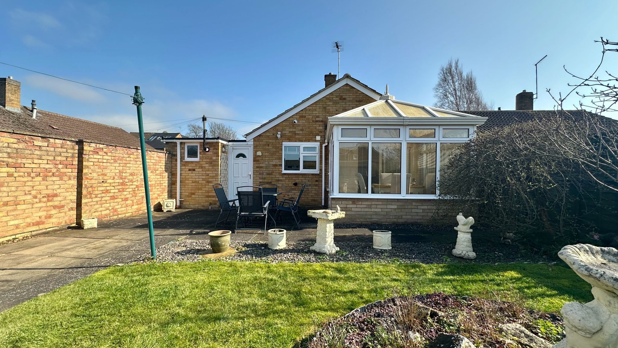 2 bedroom semi-detached bungalow For Sale in Coventry - Photograph 22.