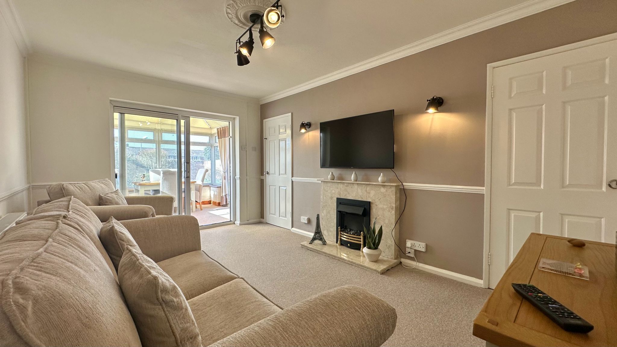 2 bedroom semi-detached bungalow For Sale in Coventry - Photograph 8.