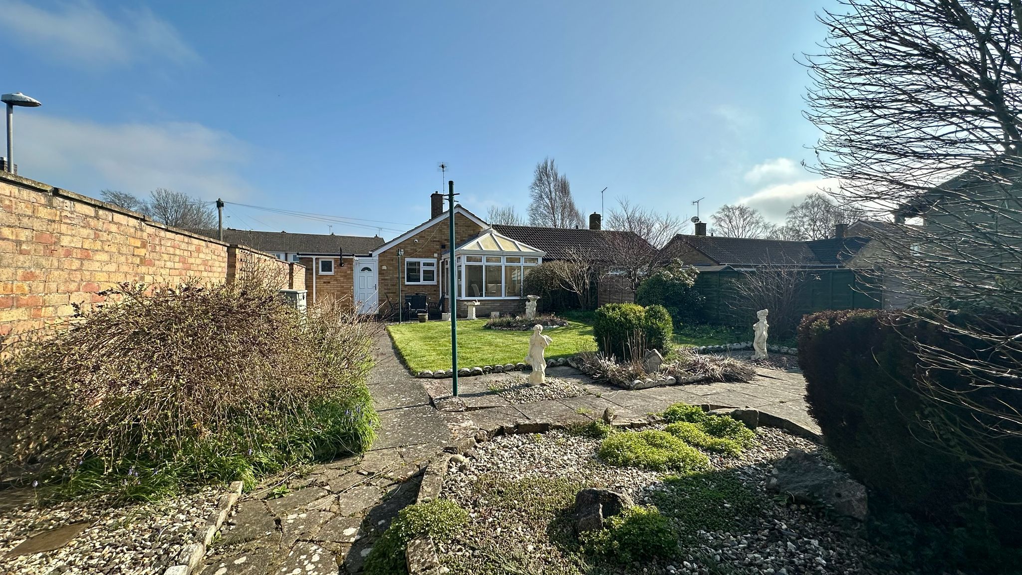 2 bedroom semi-detached bungalow For Sale in Coventry - Property photograph.