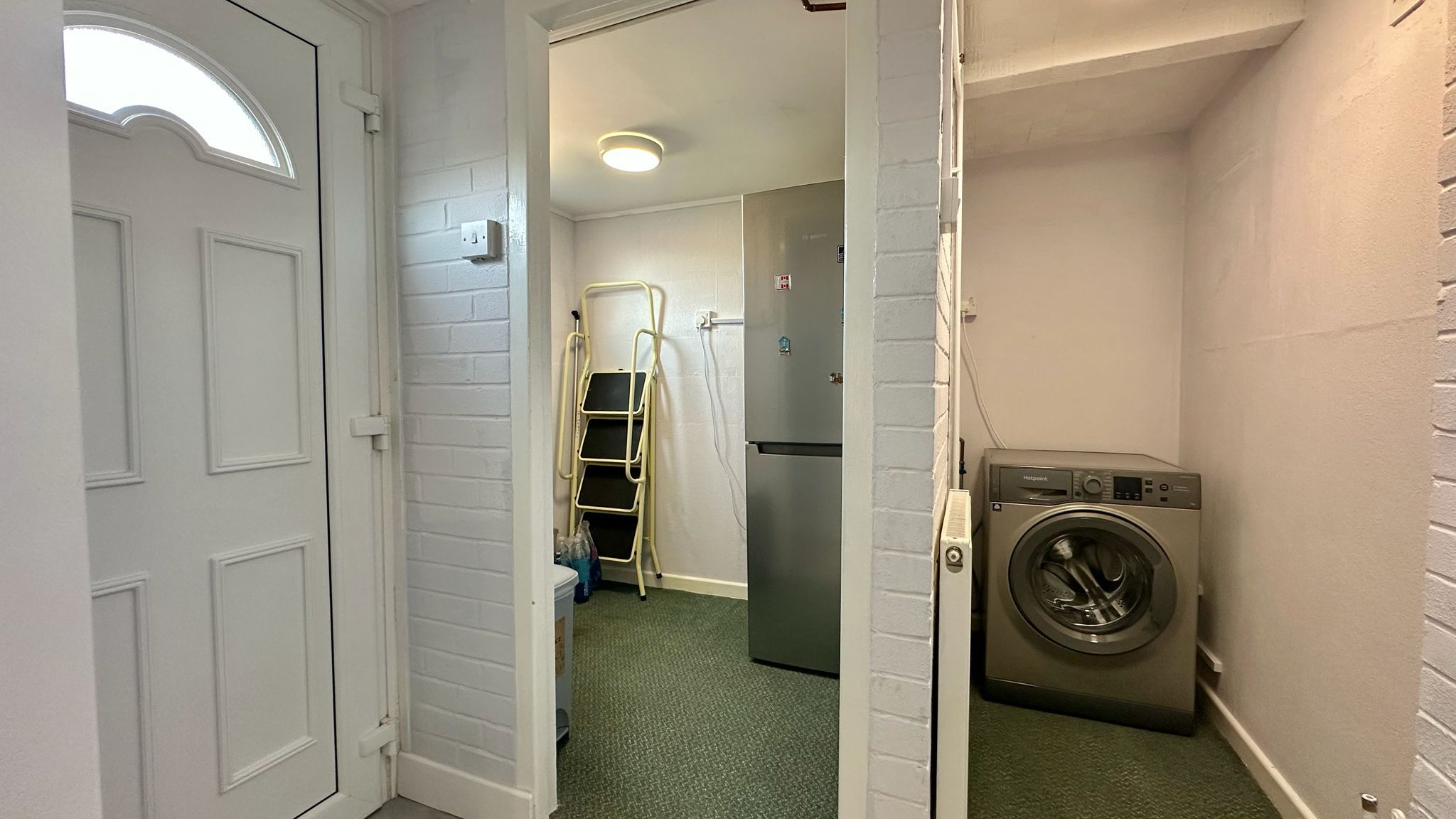 2 bedroom semi-detached bungalow For Sale in Coventry - Photograph 17.