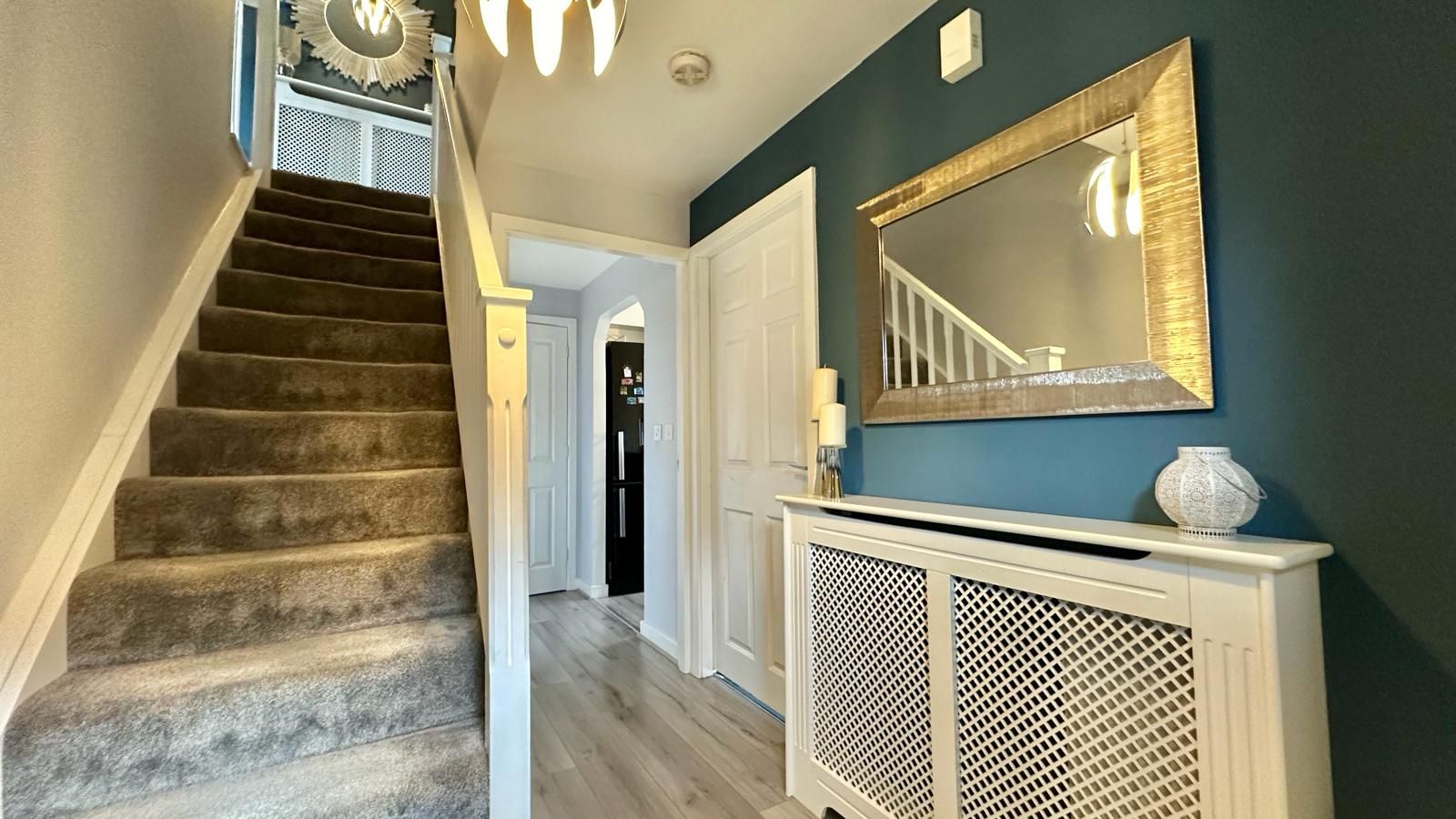 3 bedroom semi-detached house Sold in Coventry - Hallway.