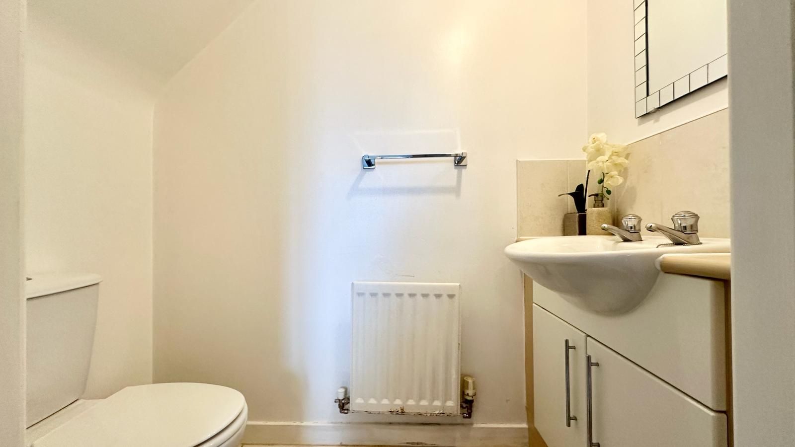 3 bedroom semi-detached house Sold in Coventry - WC.
