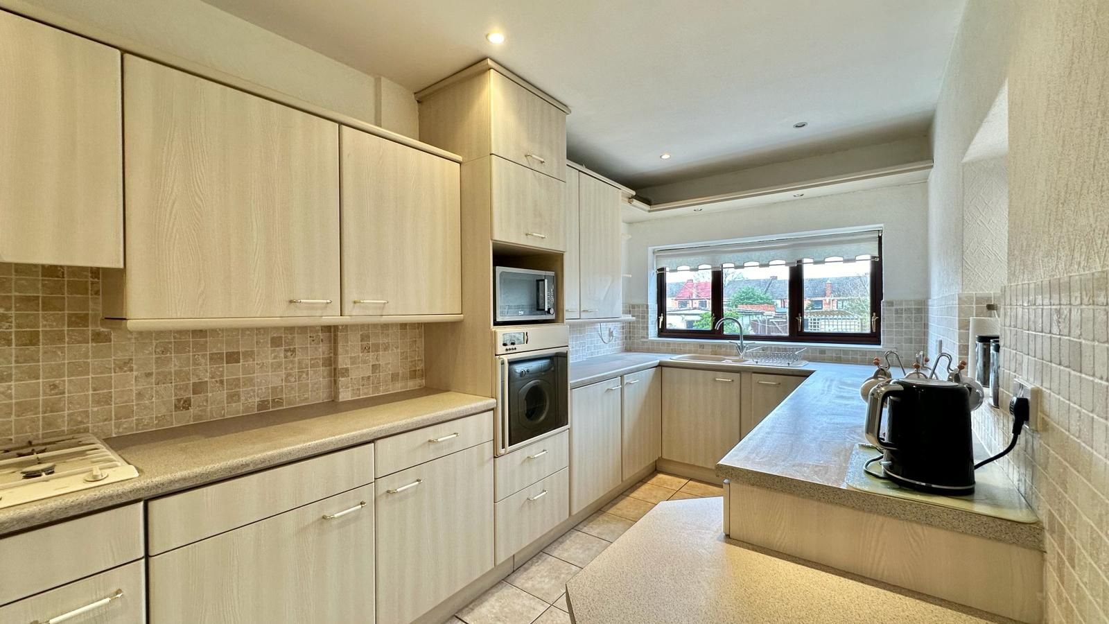 3 bedroom end terraced house Sold in Coventry - Photograph 4.