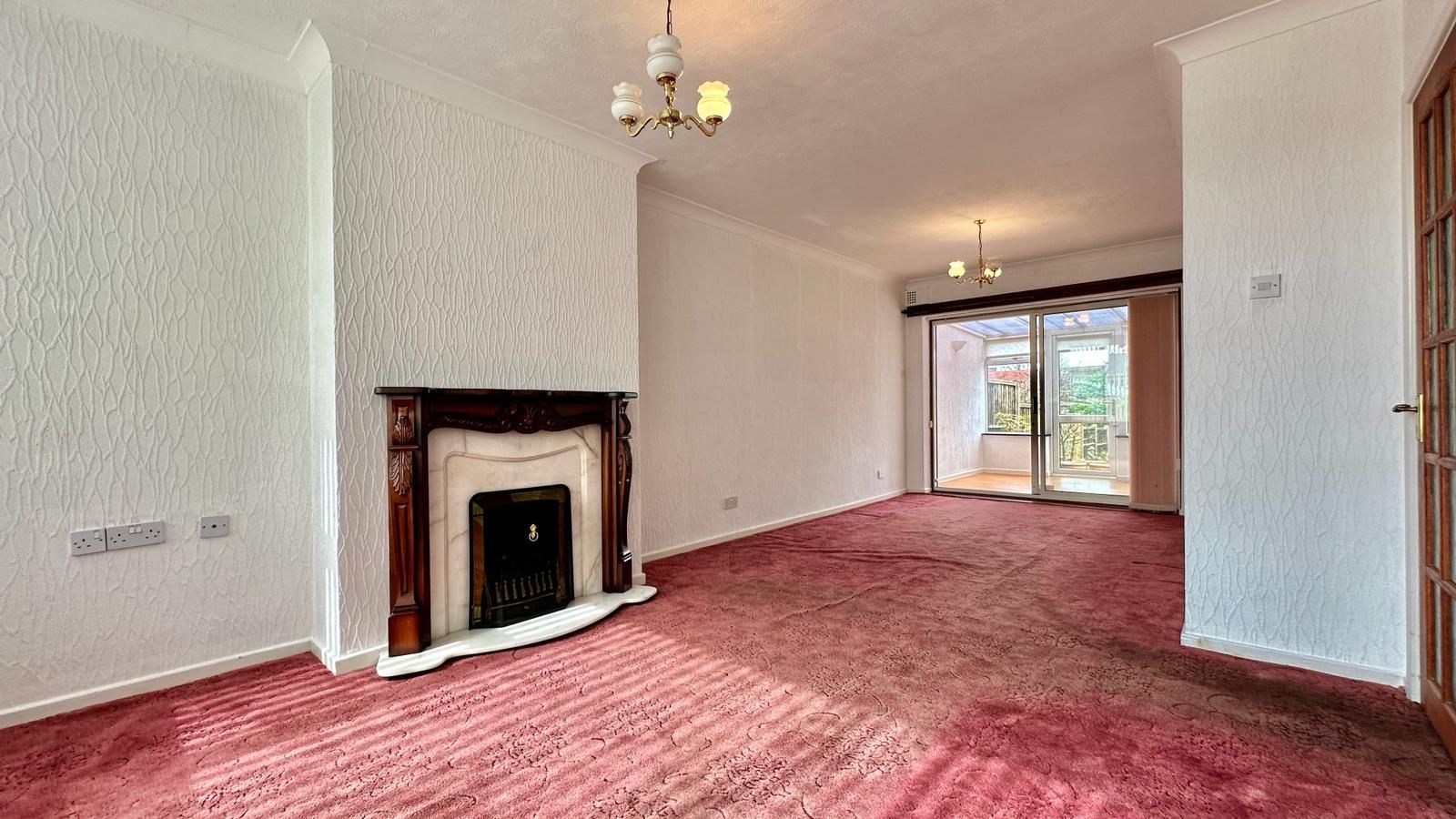 3 bedroom end terraced house Sold in Coventry - Photograph 7.