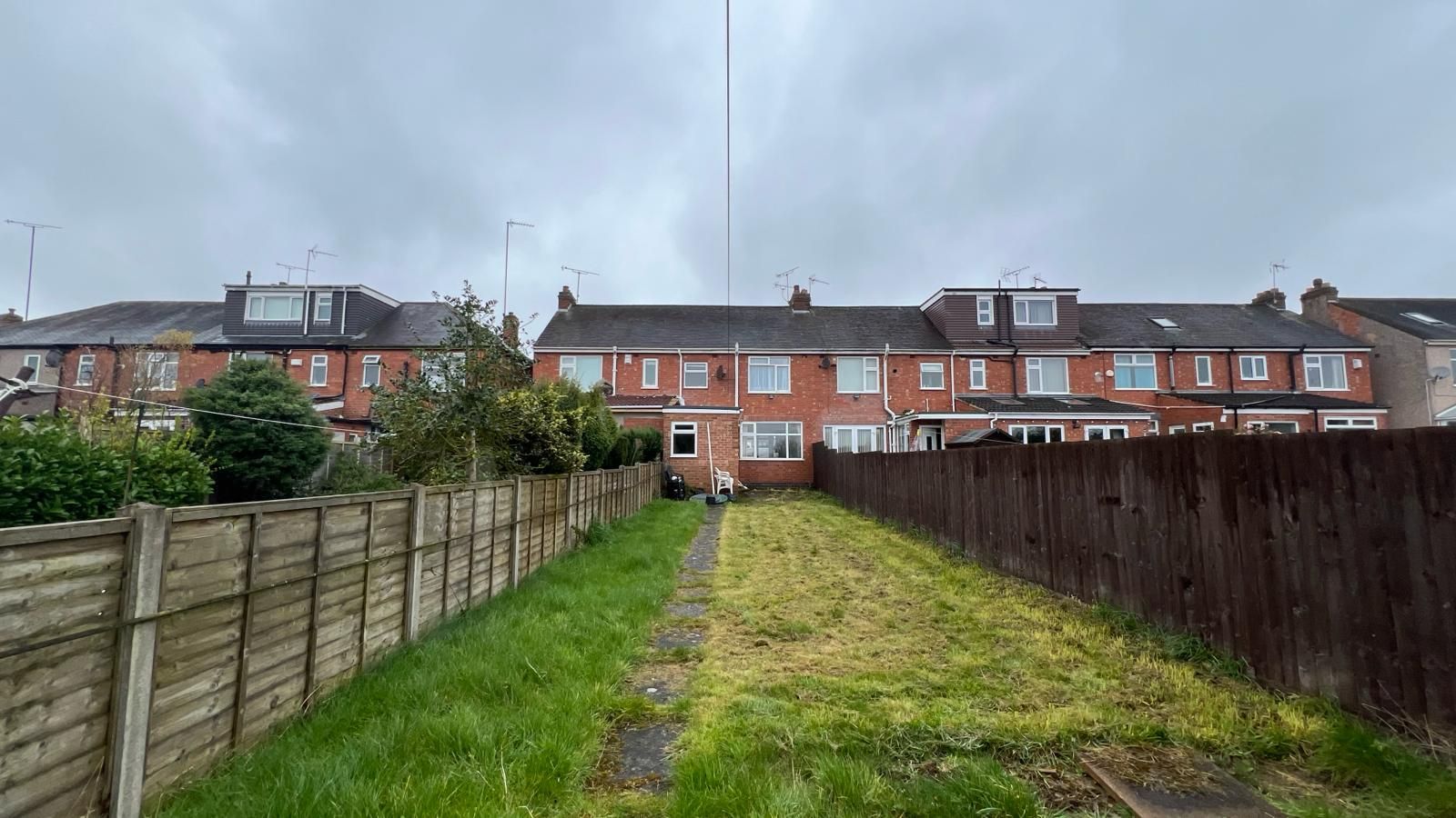 3 bedroom mid terraced house Sold in Coventry - Photograph 15.