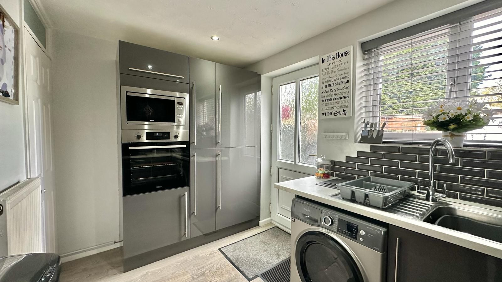 2 bedroom mid terraced house Sold in Coventry - Photograph 6.