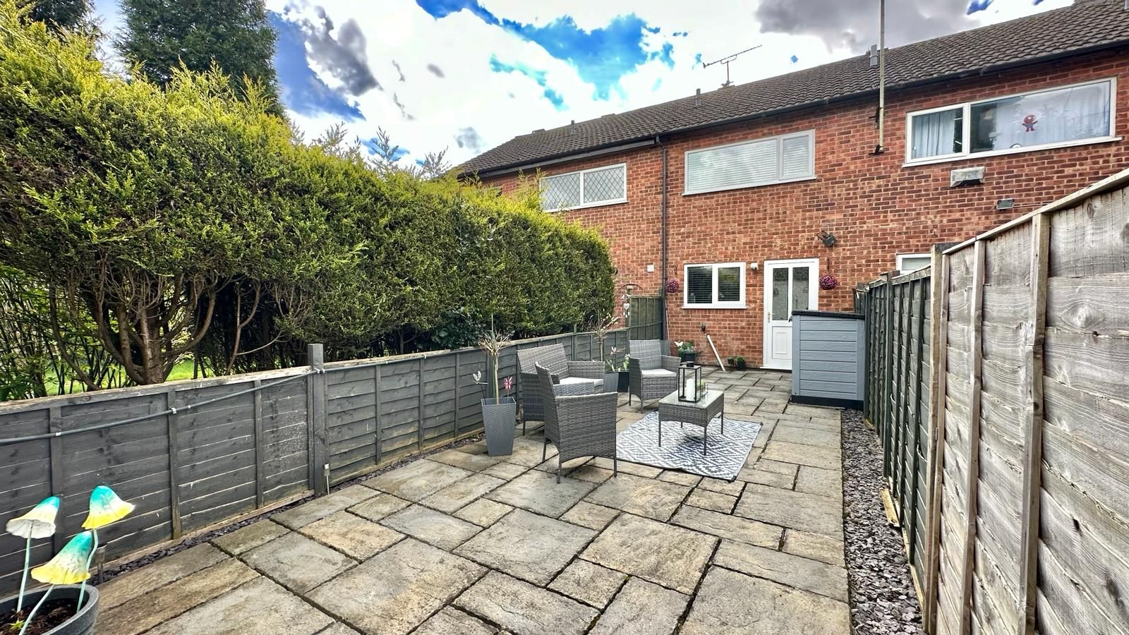 2 bedroom mid terraced house Sold in Coventry - Photograph 13.