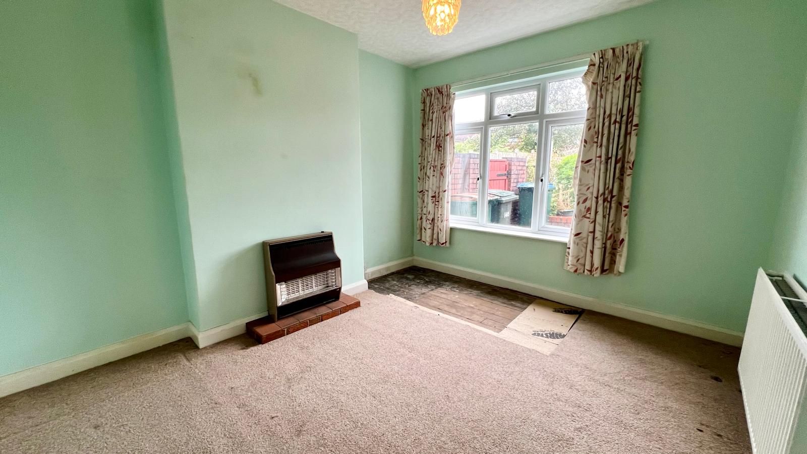 3 bedroom end terraced house Sold in Coventry - Photograph 4.