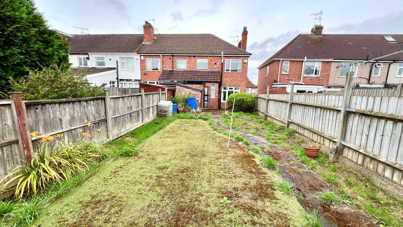 3 bedroom end terraced house Sold in Coventry - Photograph 3.