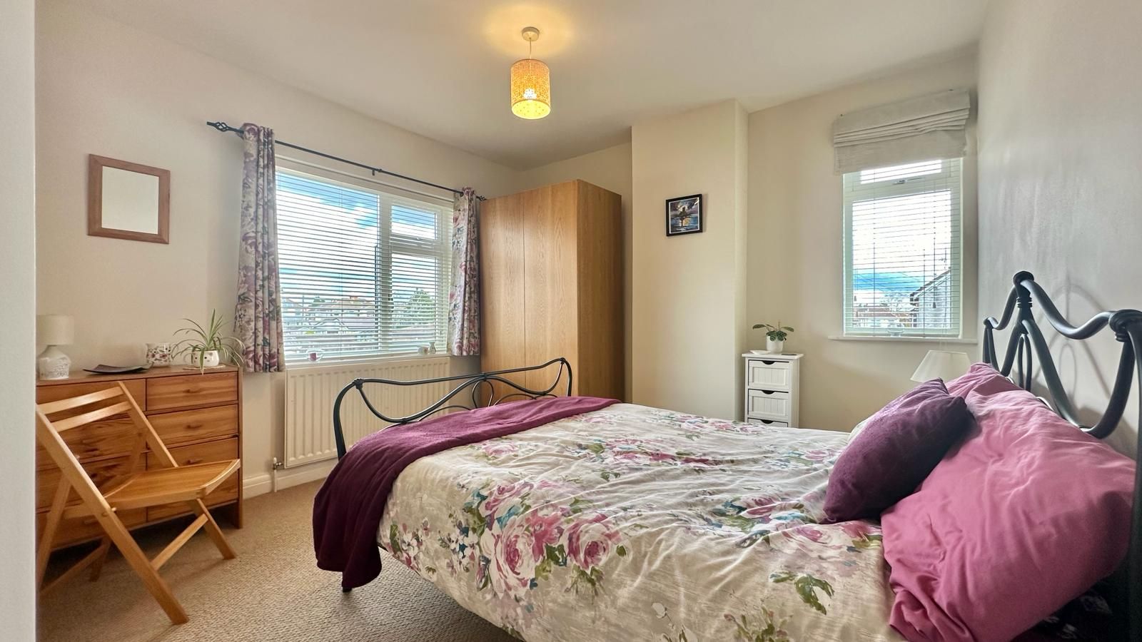 3 bedroom semi-detached house Sold in Coventry - Photograph 6.