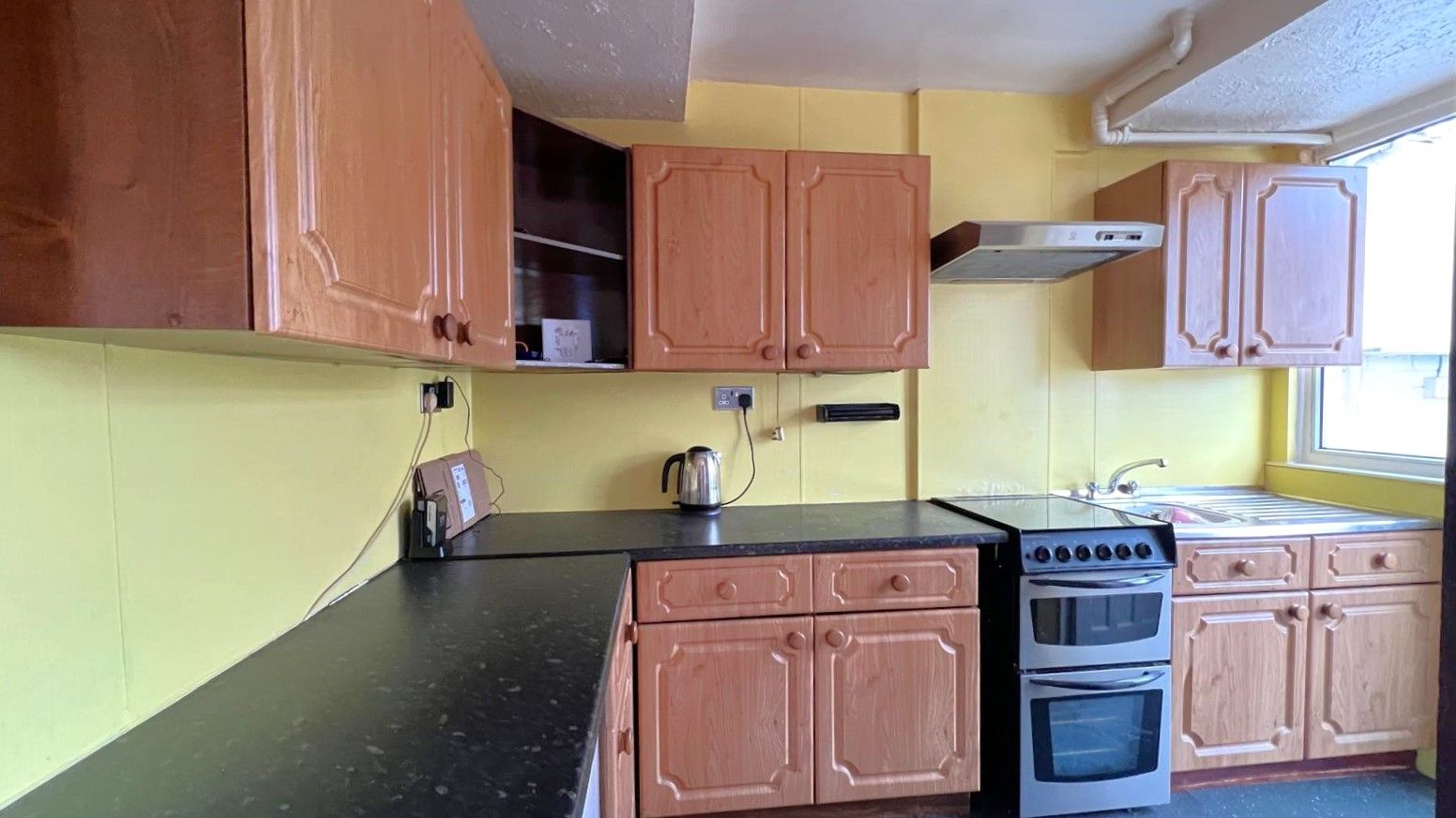 3 bedroom mid terraced house Sold in Coventry - Photograph 6.