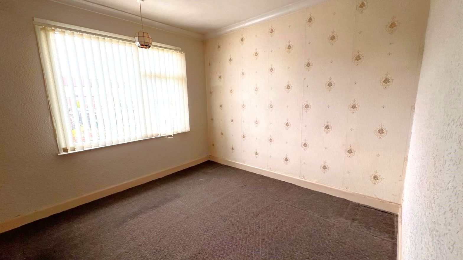 3 bedroom mid terraced house Sold in Coventry - Photograph 9.