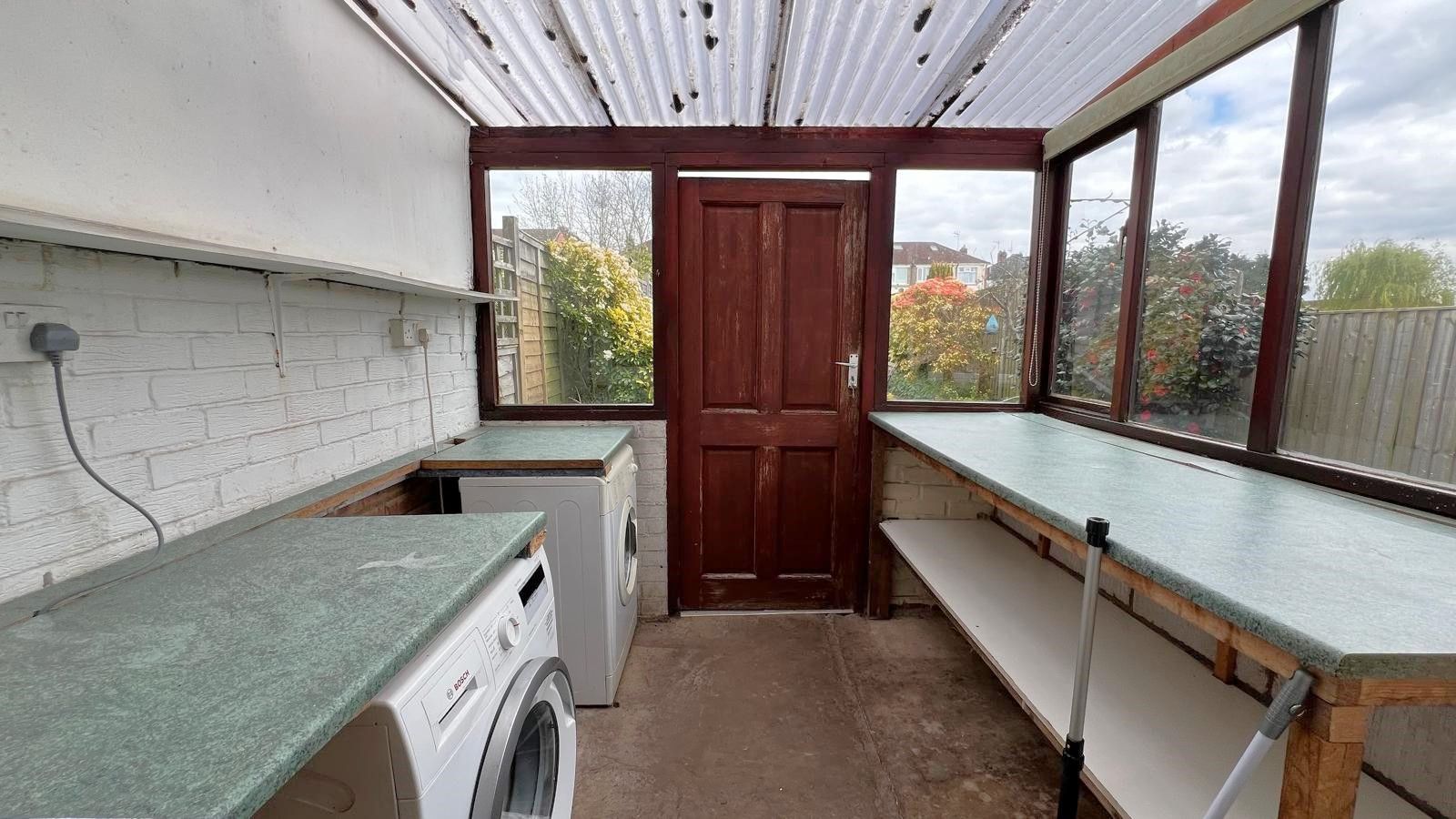 3 bedroom mid terraced house Sold in Coventry - Photograph 7.