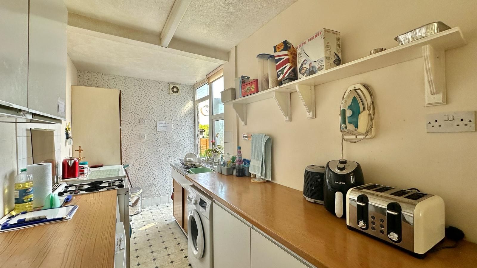 3 bedroom mid terraced house Sold in Coventry - Photograph 4.