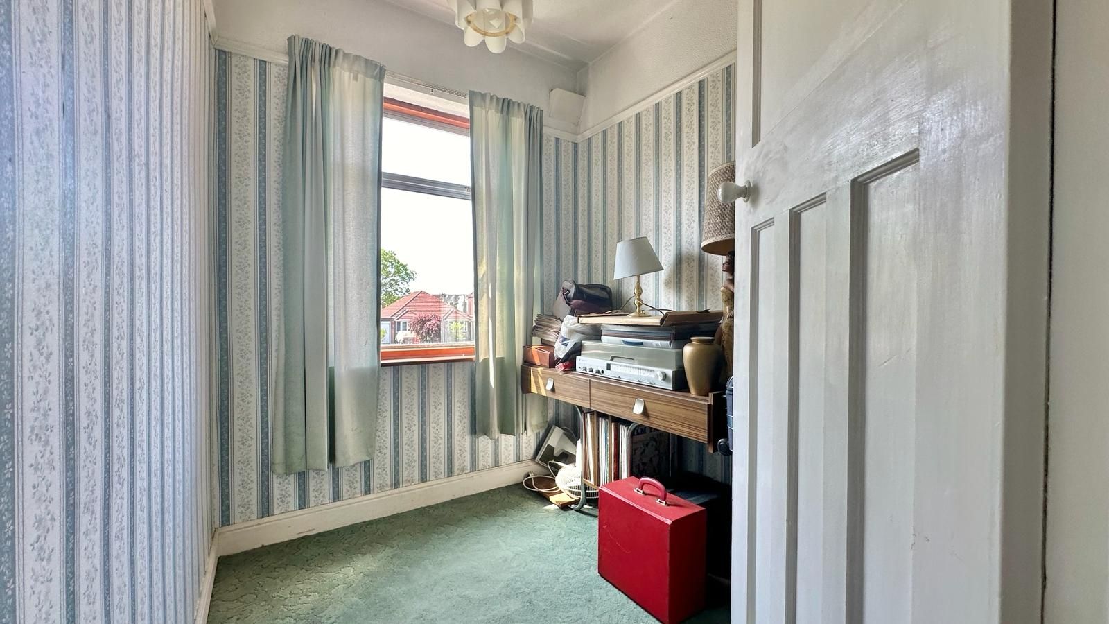 3 bedroom mid terraced house Sold in Coventry - Photograph 13.