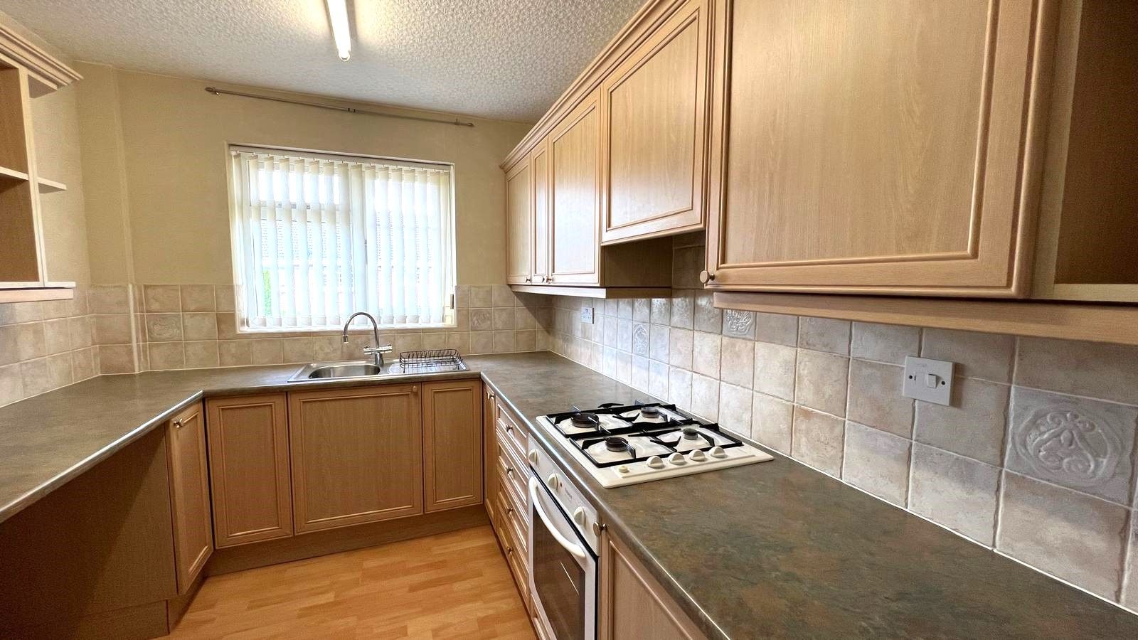 2 bedroom semi-detached bungalow Sold in Coventry - Photograph 7.