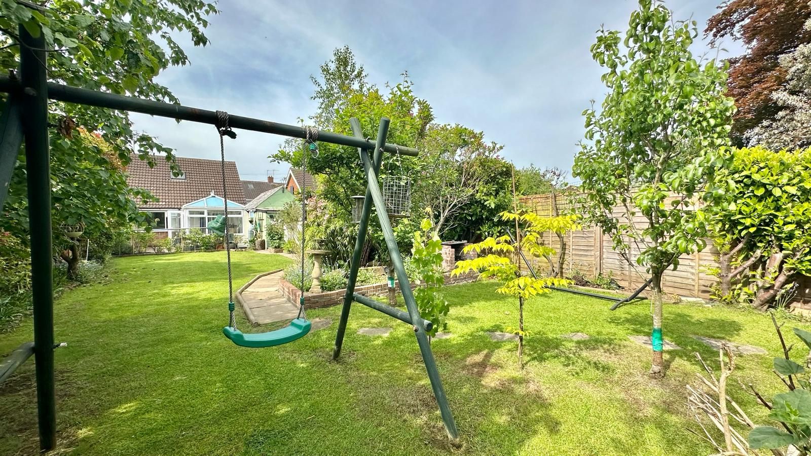 2 bedroom semi-detached bungalow Sold in Coventry - Photograph 2.