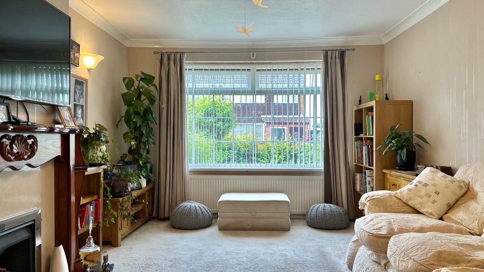 2 bedroom semi-detached bungalow Sold in Coventry - Photograph 7.