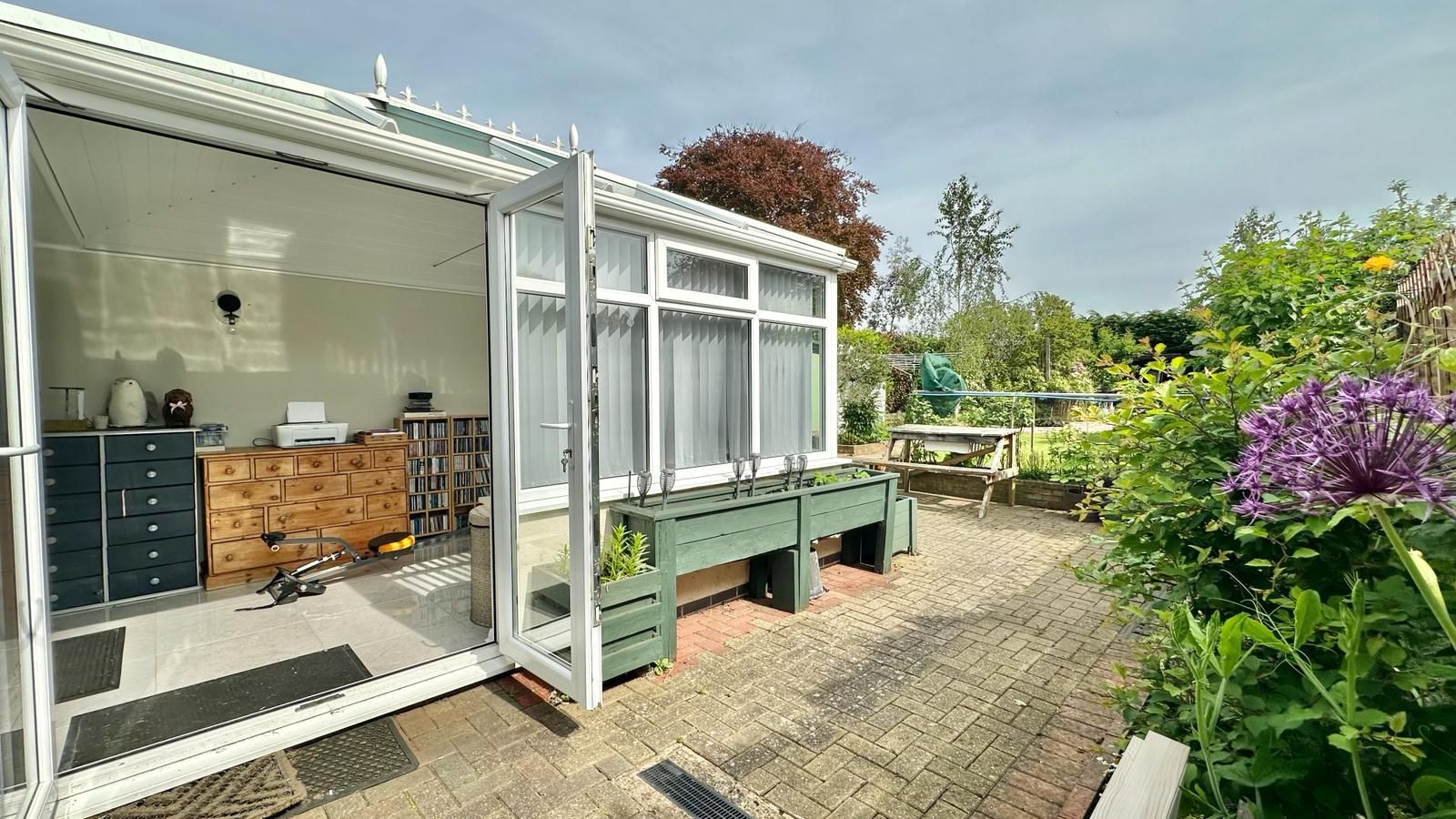 2 bedroom semi-detached bungalow Sold in Coventry - Photograph 13.