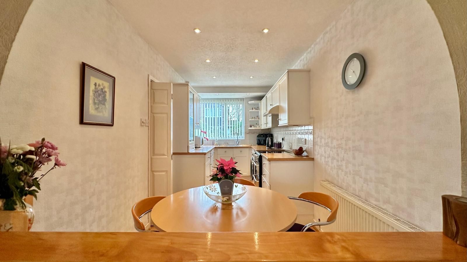 3 bedroom end terraced house Sold in Coventry - Photograph 2.