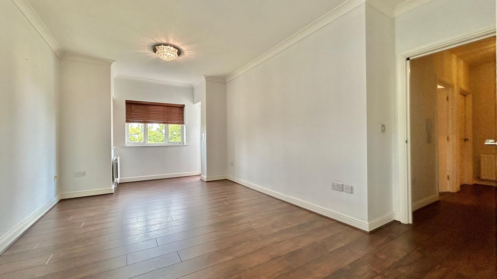 2 bedroom apartment flat/apartment Sold in Coventry - Photograph 2.