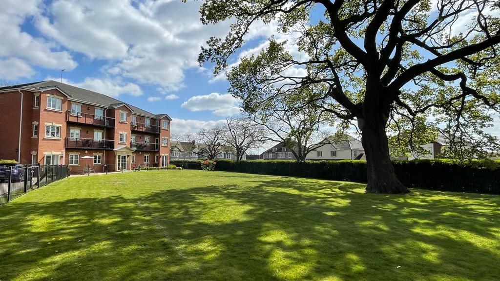 2 bedroom apartment flat/apartment Sold in Coventry - Photograph 12.