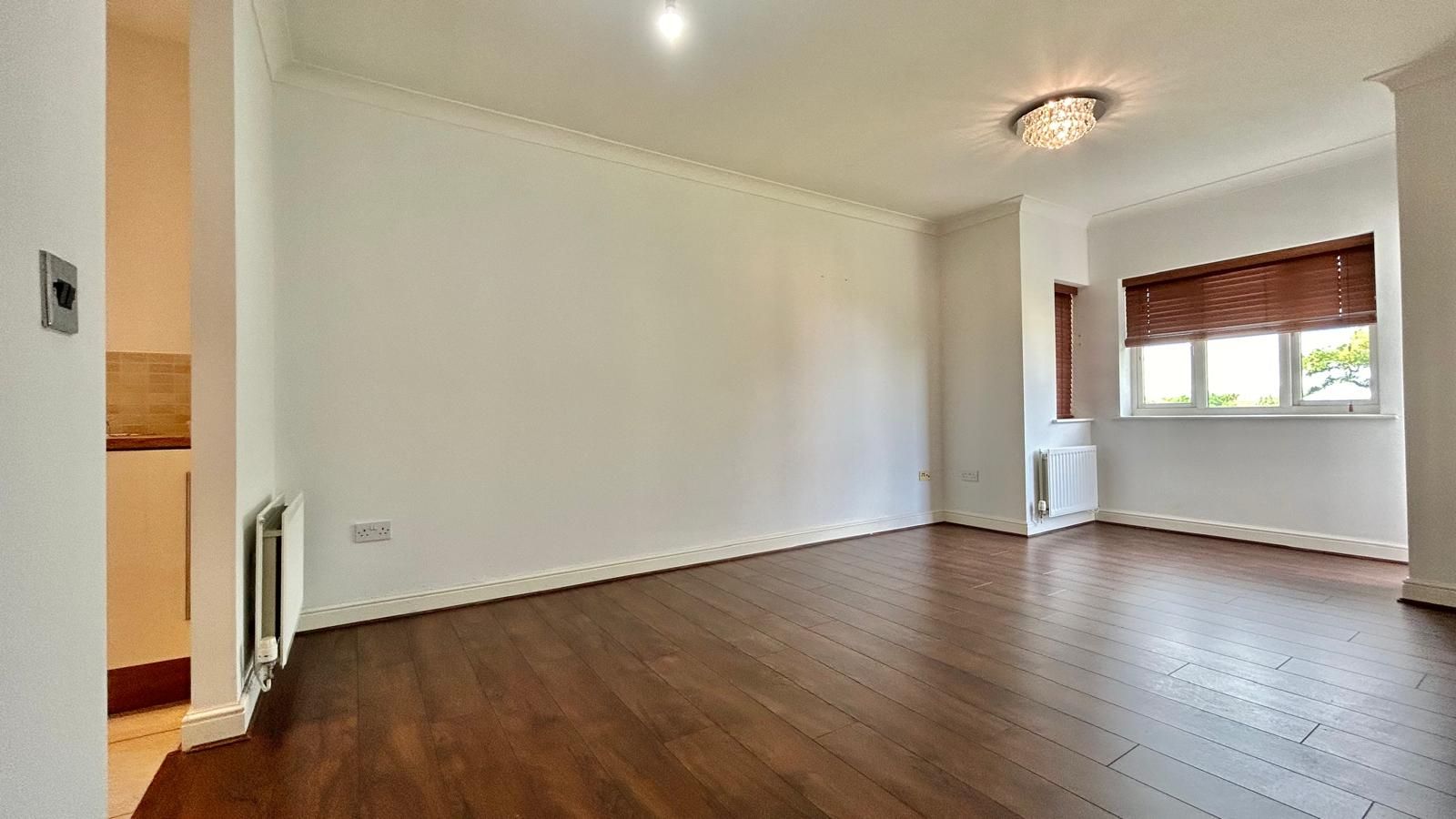 2 bedroom apartment flat/apartment Sold in Coventry - Photograph 3.