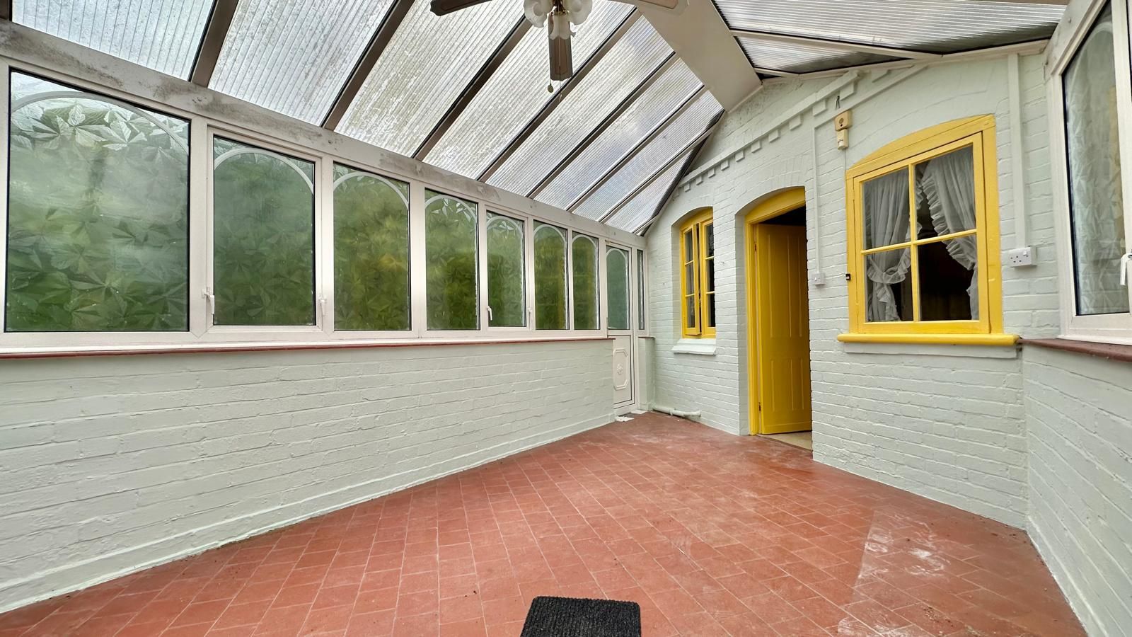 4 bedroom detached house Sold in Coventry - Photograph 18.