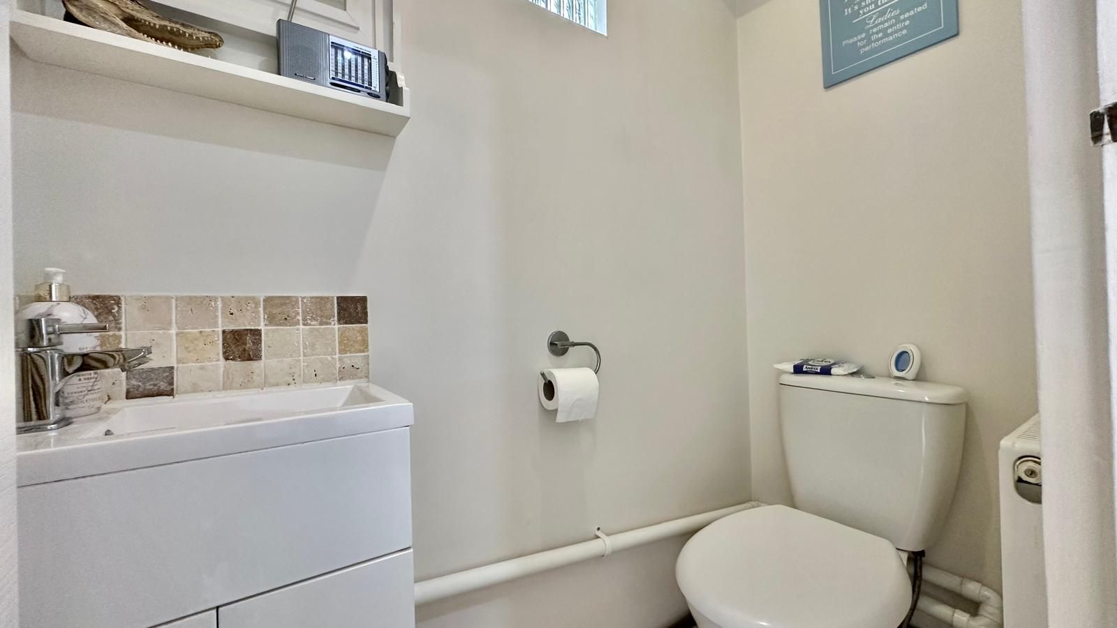 3 bedroom mid terraced house Sold in Coventry - Photograph 9.