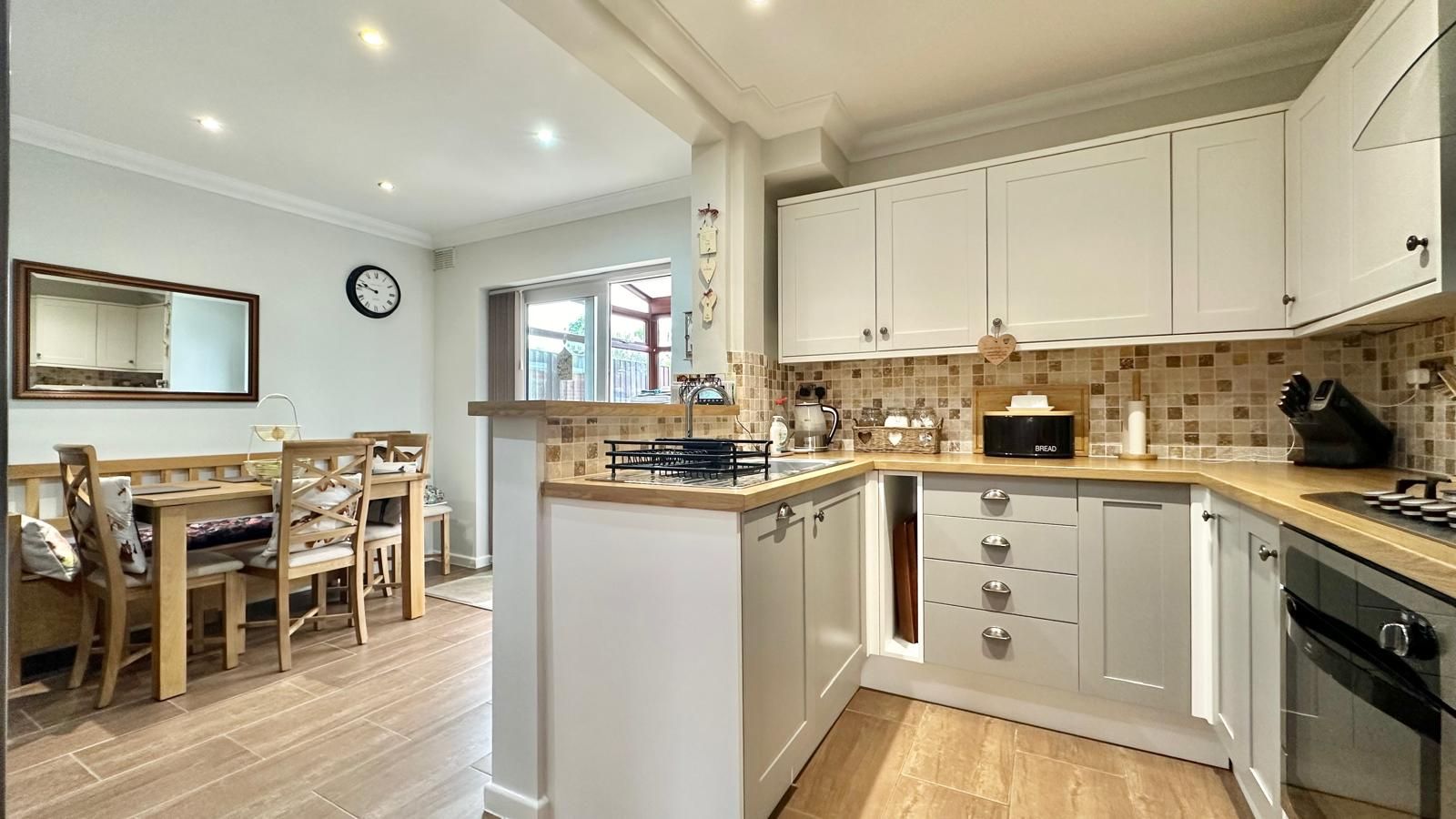 3 bedroom mid terraced house Sold in Coventry - Photograph 3.