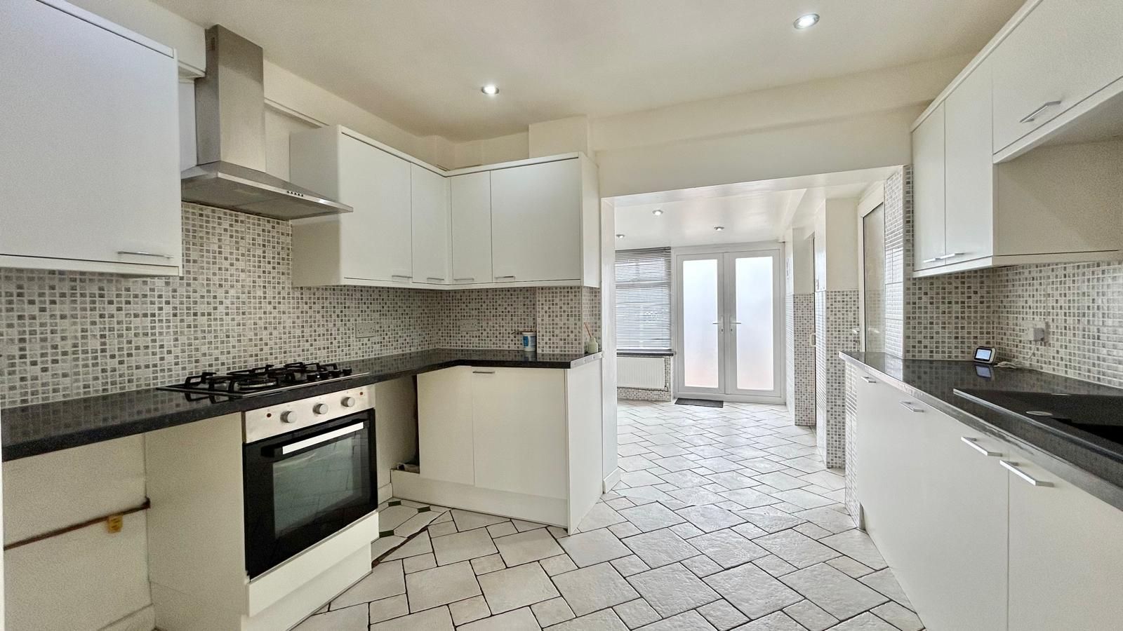 3 bedroom mid terraced house Sold in Coventry - Photograph 4.