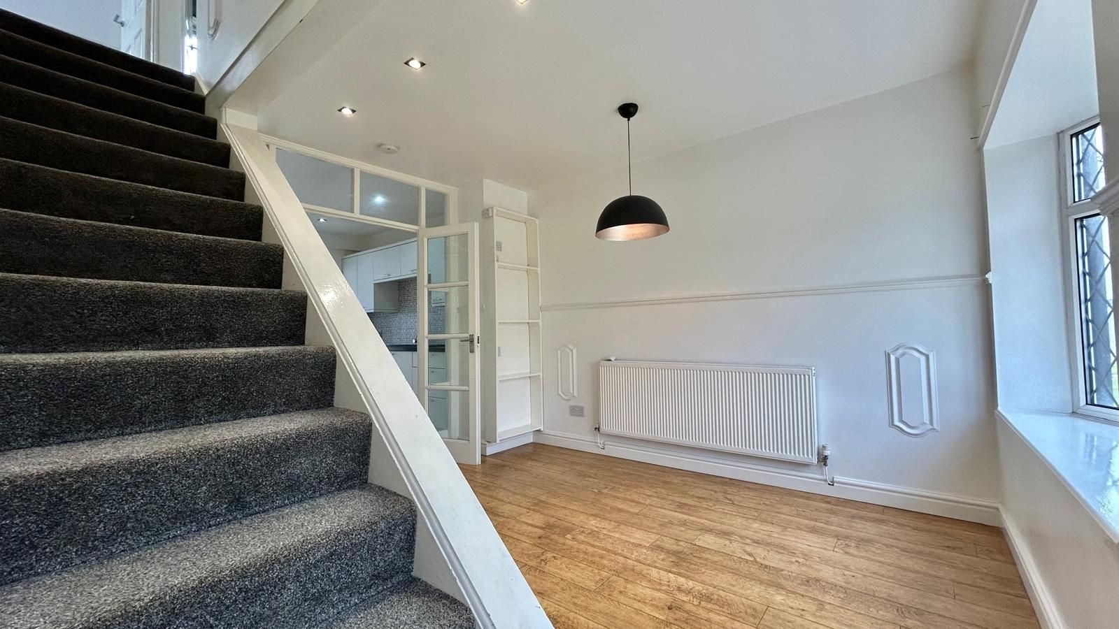 3 bedroom mid terraced house Sold in Coventry - Photograph 6.