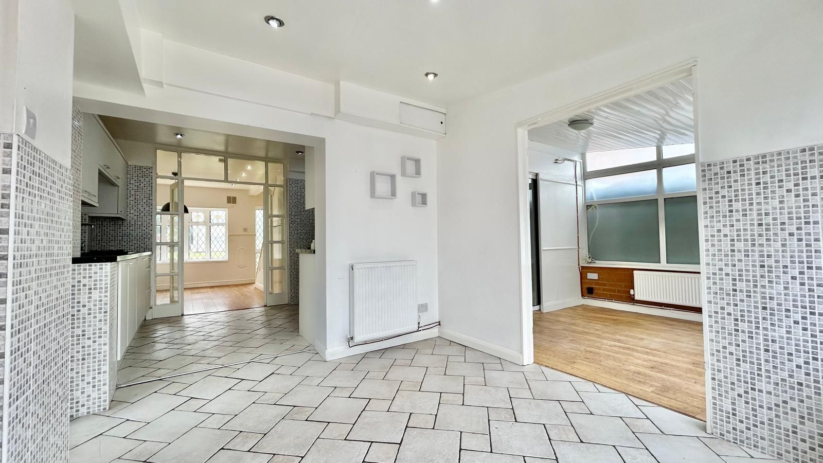 3 bedroom mid terraced house Sold in Coventry - Photograph 2.