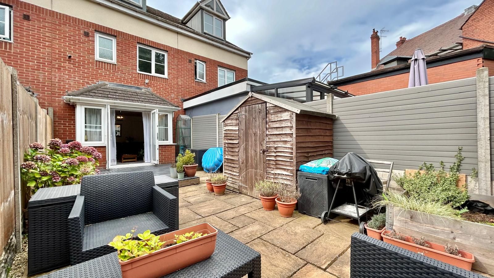 3 bedroom town house Sold in Coventry - Photograph 19.