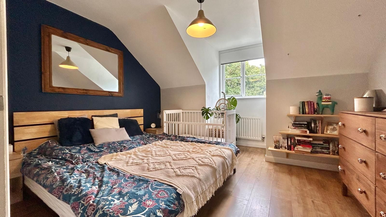 3 bedroom town house Sold in Coventry - Photograph 8.