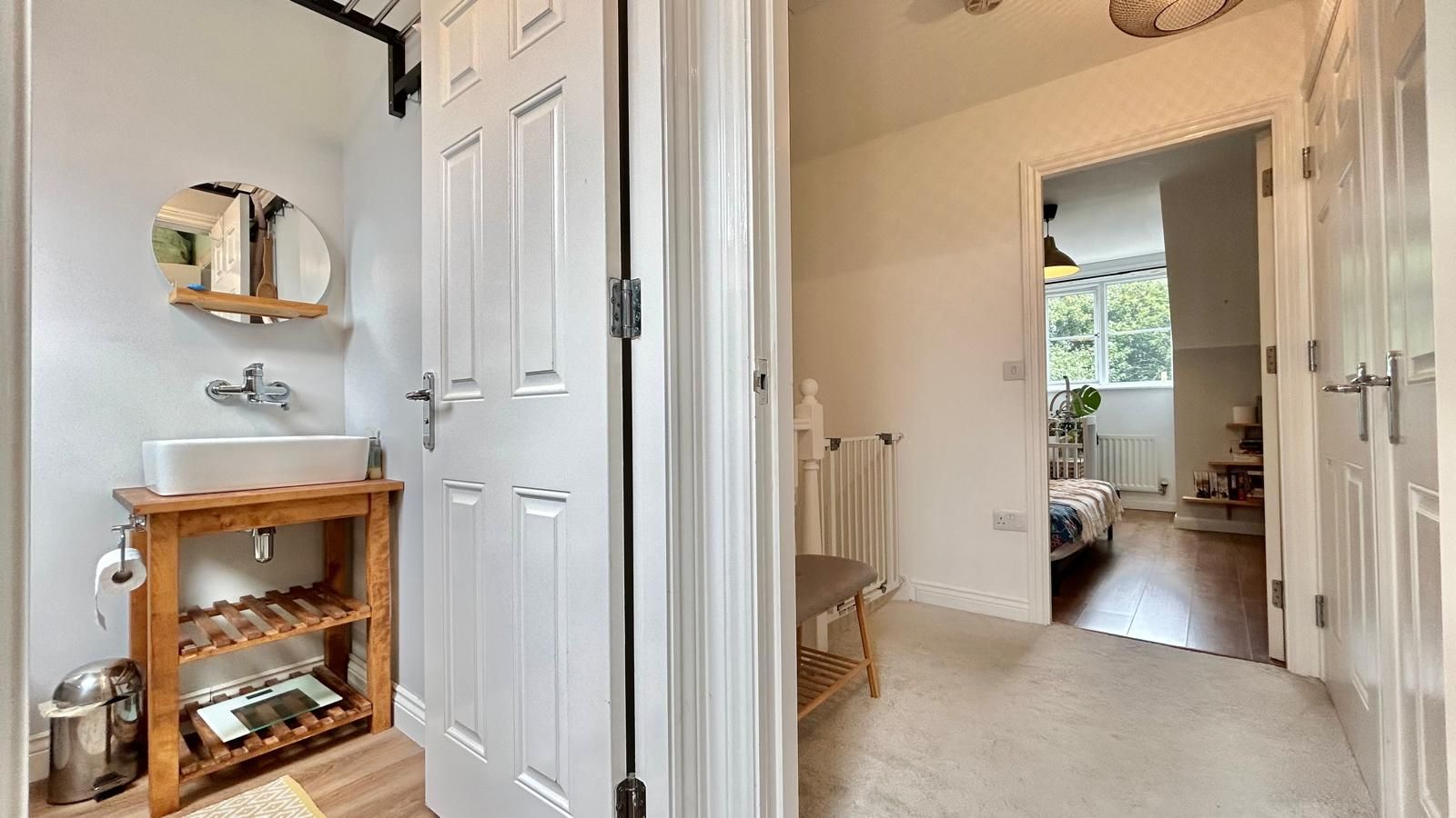 3 bedroom town house Sold in Coventry - Photograph 12.