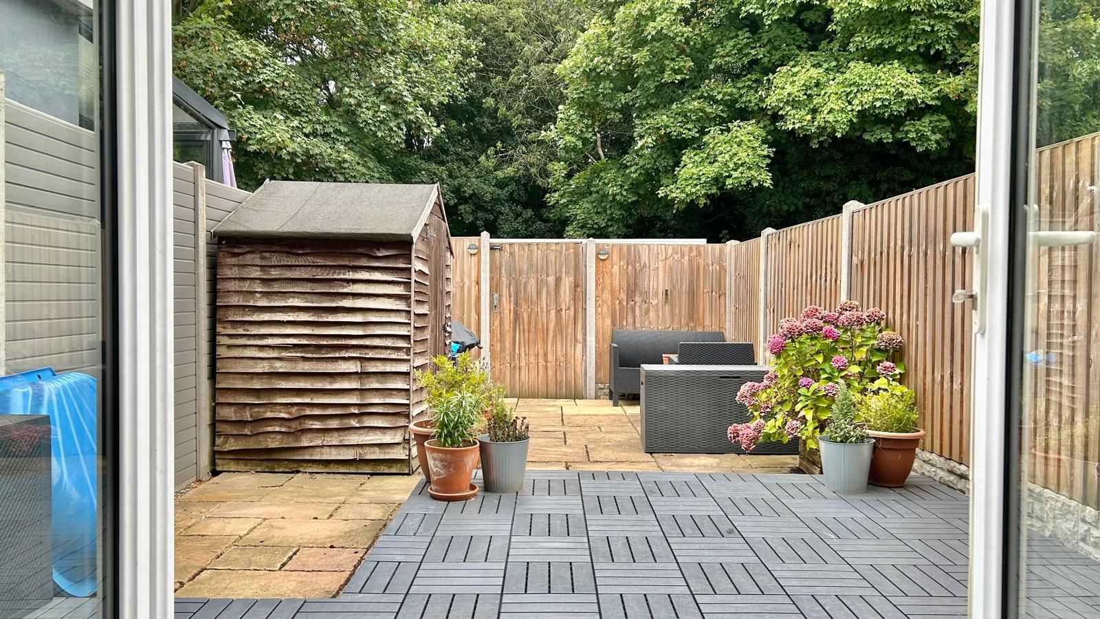 3 bedroom town house Sold in Coventry - Photograph 20.