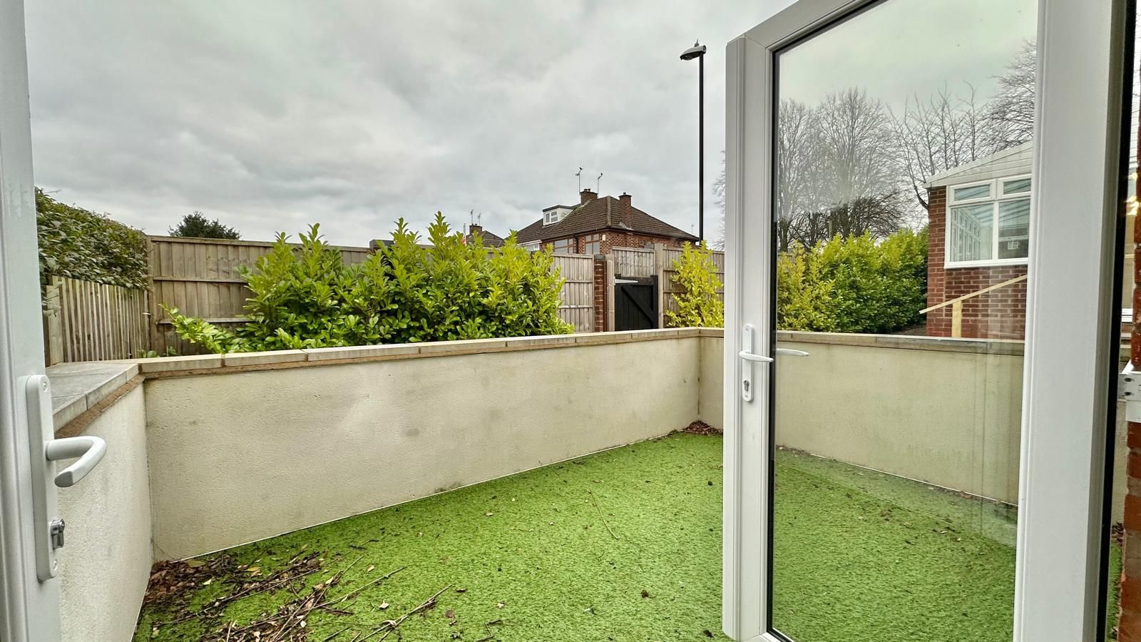 3 bedroom semi-detached house Sold in Coventry - Photograph 20.