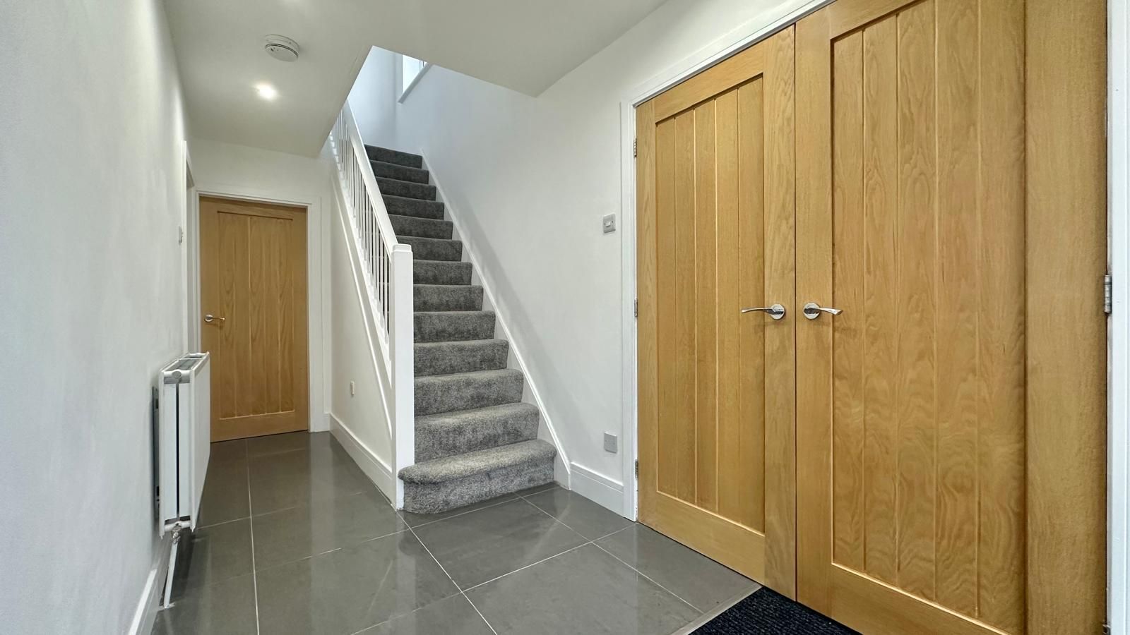 3 bedroom semi-detached house Sold in Coventry - Photograph 7.