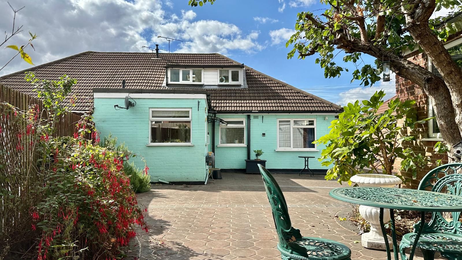 3 bedroom semi-detached bungalow Sold in Coventry - Photograph 2.