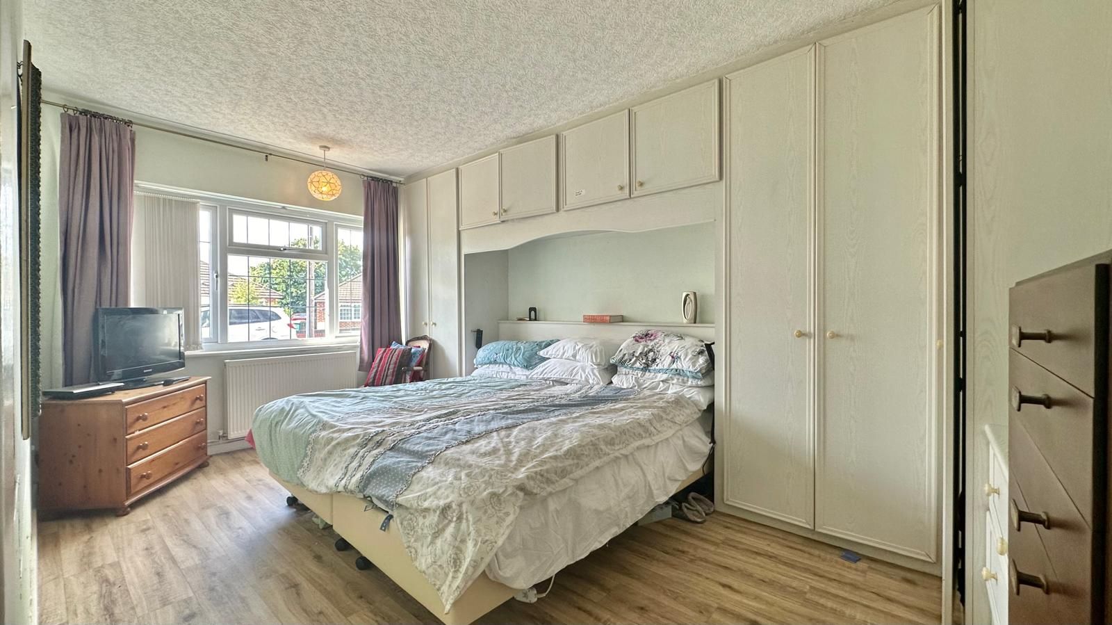 3 bedroom semi-detached bungalow Sold in Coventry - Photograph 9.