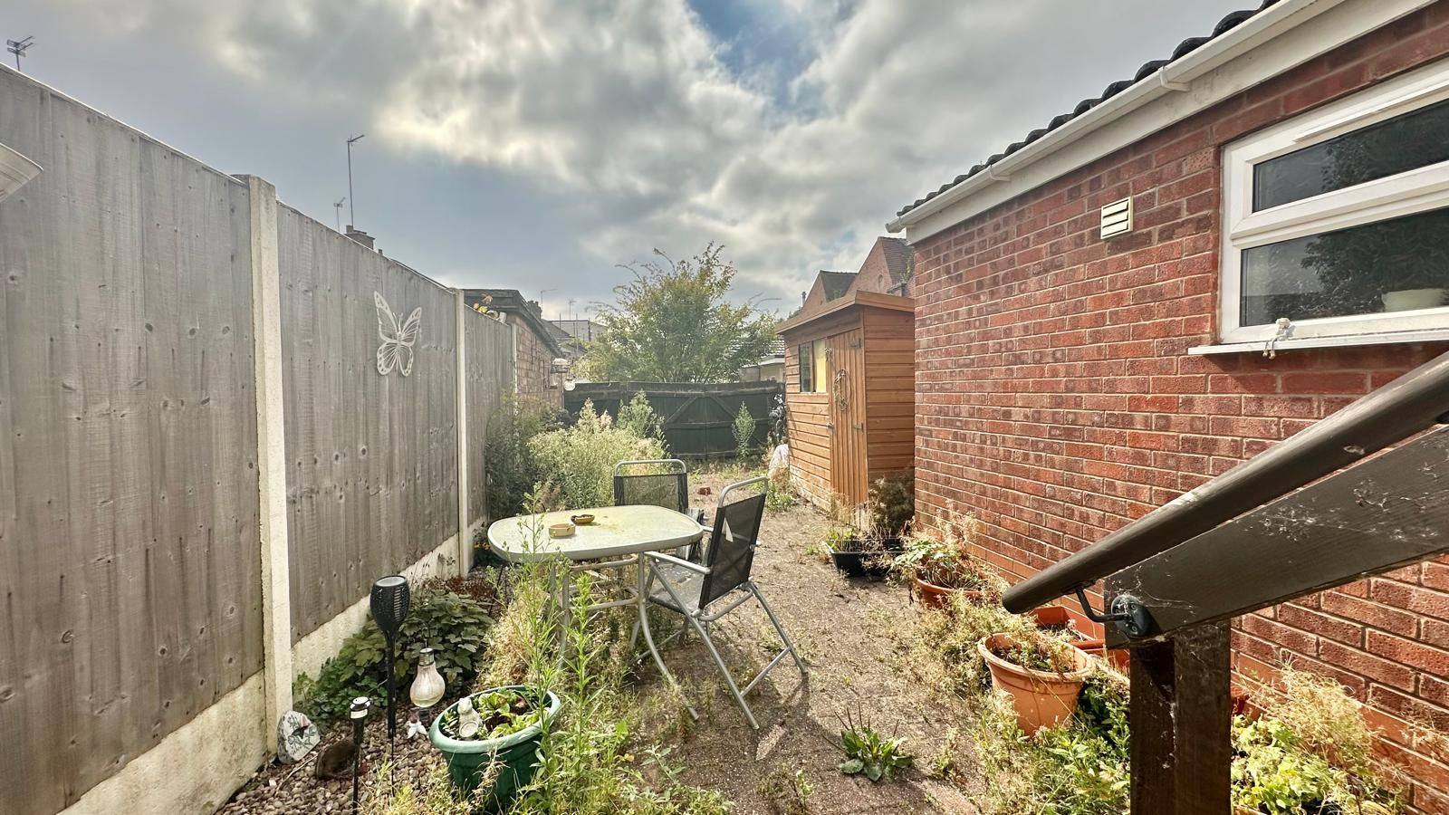 3 bedroom mid terraced house Sold in Coventry - Photograph 15.